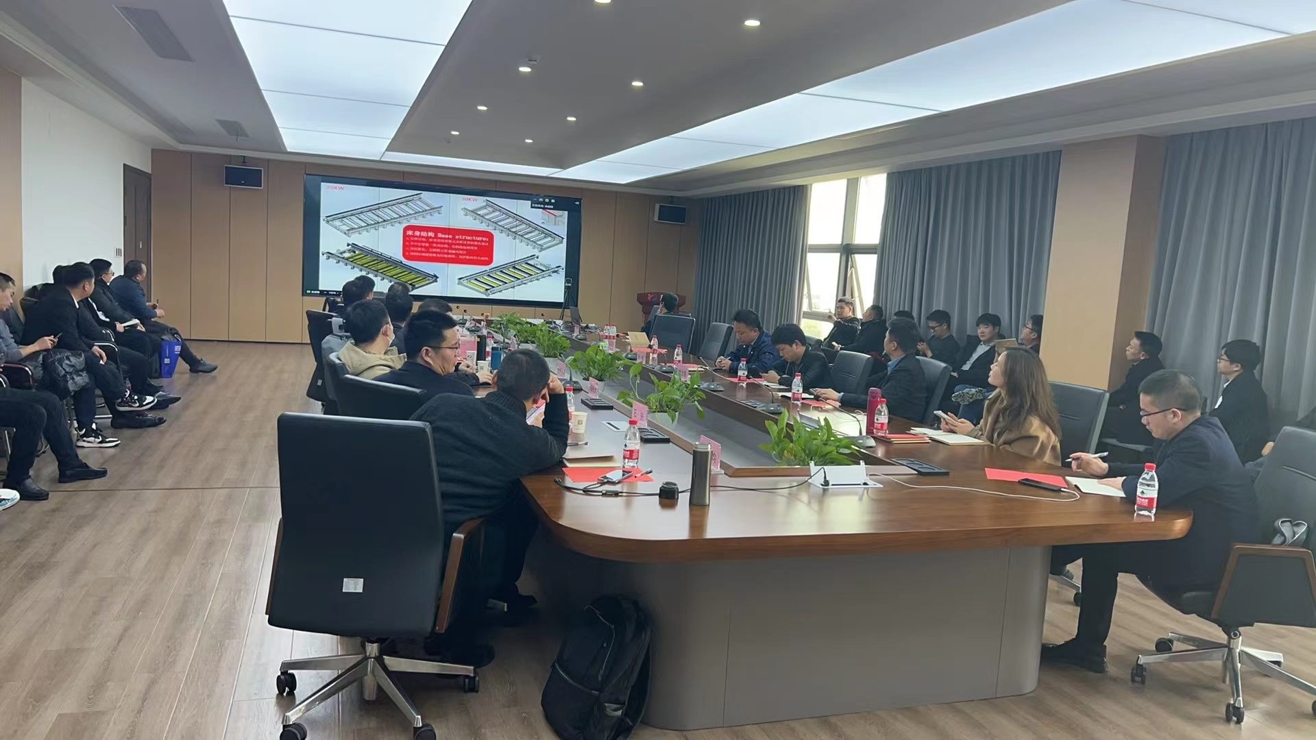 金年会 Laser held a grand beginning-of-year sales meeting and star rating activity to comprehensively improve the strength of the sales team